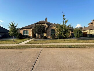 6217 Horizon Dr, Midlothian, TX 76065