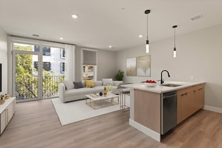 211 Green St Unit 410, Jamaica Plain, MA 02130