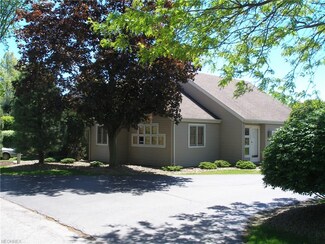 1206 Surrey Point Dr SE Unit 1206, Warren, OH 44484