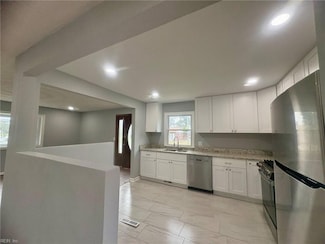 1303 Warfield Dr, Portsmouth, VA 23701
