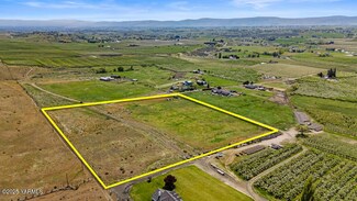 440 Yule Rd, Yakima, WA 98908