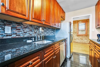 21-58 35 St Unit 5D, Astoria, NY 11105
