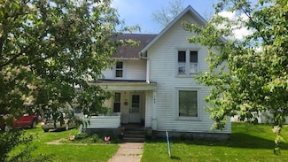 108 E Elm St, Strawberry Point, IA 52076