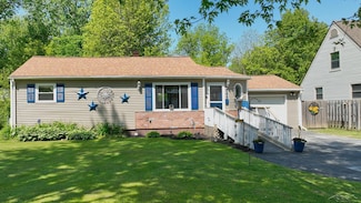 8299 Woolfit Ave, Mount Morris, MI 48458