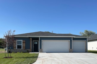 2828 S Maize Ct, Wichita, KS 67215