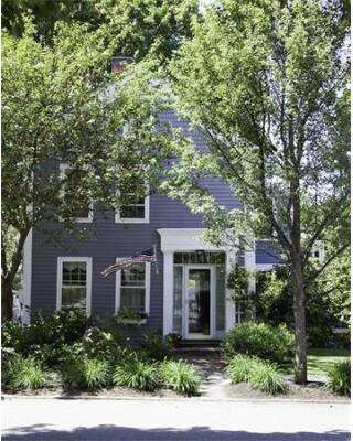 64 Marlboro St, Newburyport, MA 01950