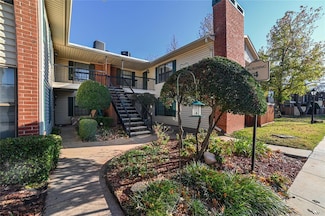 4400 Hemingway Dr Unit 215, Oklahoma City, OK 73118