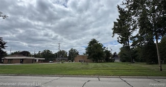 000 Lake Way, Farmington, MI 48336