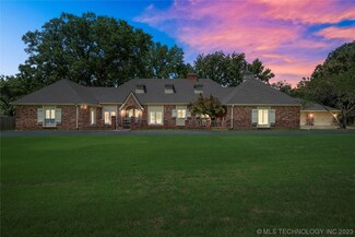 9 Beckman Dr, Muskogee, OK 74401