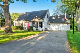 1010 Tomahawk Ln, Niles, MI 49120