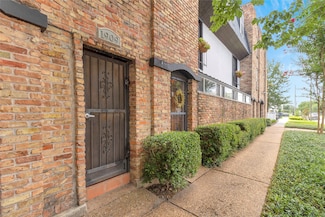 1909 Brun St Unit 17, Houston, TX 77019