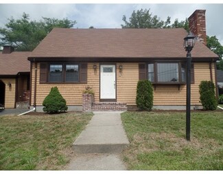 1 Vieira Ct, South Dartmouth, MA 02748