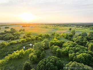 4100 S 4220 Rd, Chelsea, OK 74016