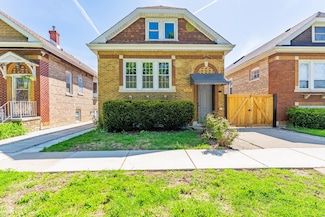 2531 Grove Ave, Berwyn, IL 60402