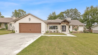 1202 Cardinal Rd, Jonesboro, AR 72401