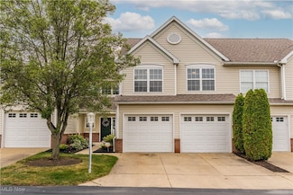 2802 Hartford Ln, Akron, OH 44312
