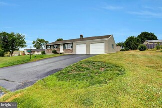 3385 Westview Cir, Greencastle, PA 17225