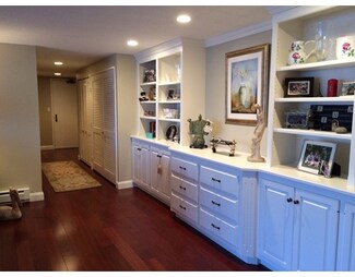 65 Grove St Unit 442, Wellesley, MA 02482