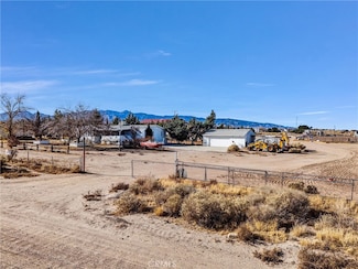 10164 White Rd, Phelan, CA 92371