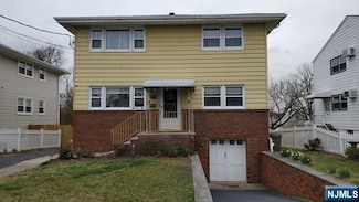 653 10th St, Lyndhurst, NJ 07071