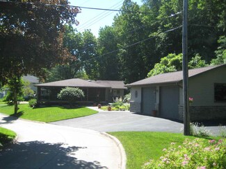 519 5th St, Marquette, IA 52158