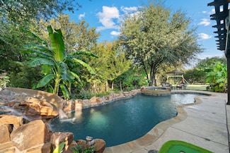 8331 Buffalo Dr, Lantana, TX 76226