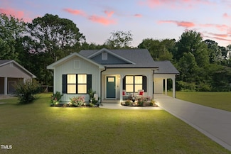 221 E Moon Cir, Dunn, NC 28334