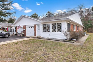 384 B Fairway Ln, Manchester Township, NJ 08759