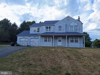 12 Donna Dr, Coatesville, PA 19320
