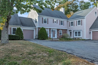 2 Pheasant Run Ln, Stratham, NH 03885