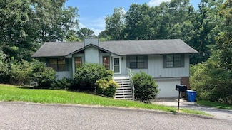 1992 N Ridge Rd, Hixson, TN 37343