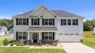 248 Pilot Bluff Dr, King, NC 27021