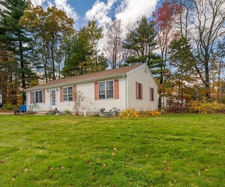 3 W Parish Ln, Merrimac, MA 01860