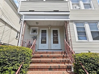 17 Cypress St Unit 2, Somerville, MA 02143