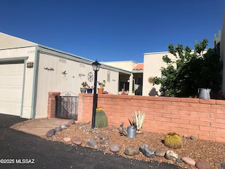 925 W Rio Altar, Green Valley, AZ 85614