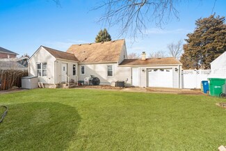 6509 W 83rd St, Burbank, IL 60459