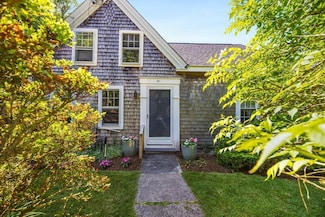 51 Park Ave, Centerville, MA 02632