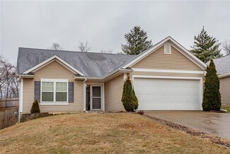 3021 E Highview Dr, Des Moines, IA 50320