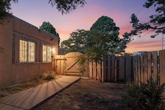 619 Girard Blvd NE, Albuquerque, NM 87106