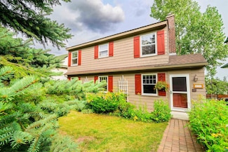 2714 E 2nd St, Duluth, MN 55812