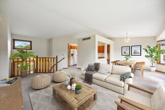 2211 van Sloun Rd, Chaska, MN 55318