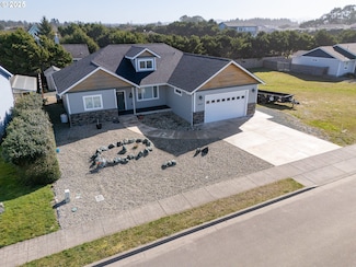 3097 Lincoln Ave SW, Bandon, OR 97411