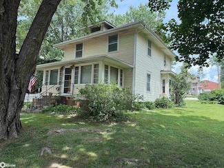 904 6th St, Corning, IA 50841