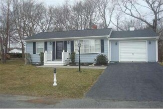 13 Northfield Place, Acushnet, MA 02743
