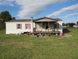 1011 Clarence Dr, Natchitoches, LA 71457