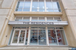 20 Livingston Ave Unit 901, New Brunswick, NJ 08901