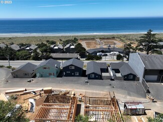 29159 Kerber Dr Unit 12, Gold Beach, OR 97444