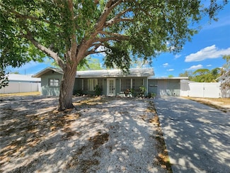 2727 Waldemere St, Sarasota, FL 34239