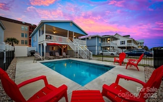 213 30th Ave N, North Myrtle Beach, SC 29582