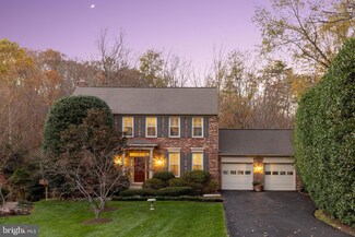 8913 Magnolia Ridge Rd, Fairfax Station, VA 22039